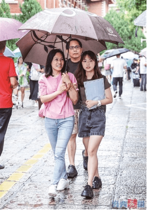 “掏空全家钱包买岛外，还贷30年月供1万多，是你想要的人生吗？”鱼友：生活压力真的好大