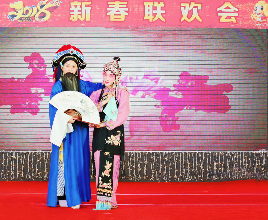 上海之歌⑤|爱唱京剧的95后男生，凭什么成为妇婴医院明星护士？